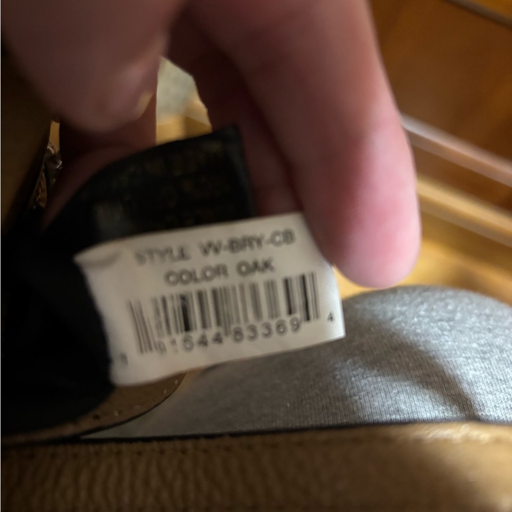 Vince Camuto  Leather Crossbody Bag - Picture 3 of 4